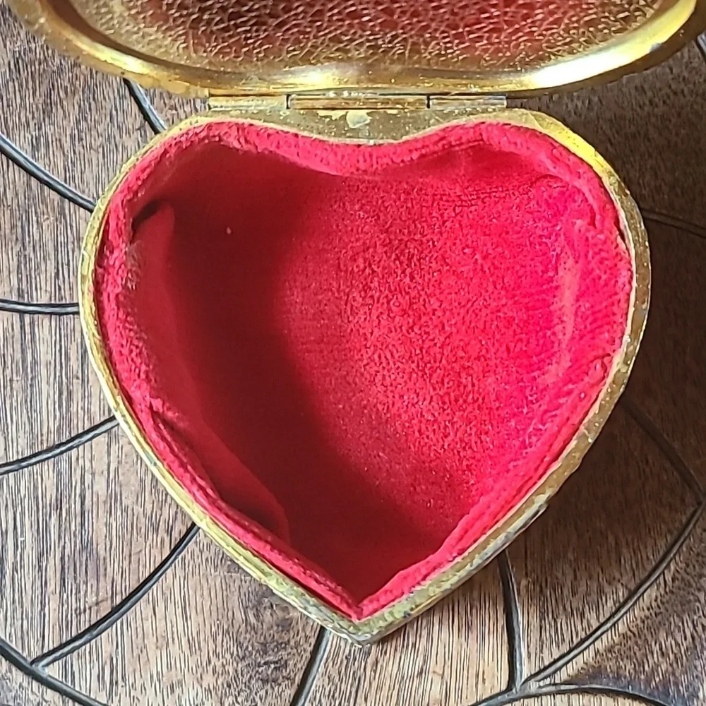 Vintage Footed Jewelry Box Trinket Box Heart Shape Hummel Boy w/ Bird Flute